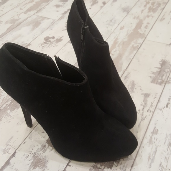 Booties - Picture 3 of 4